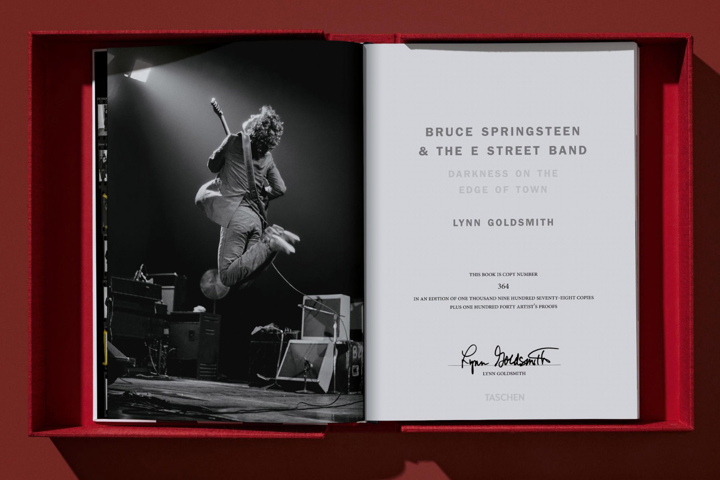 Bruce Springsteen & the E Street Band - Darkness at the Edge of Town