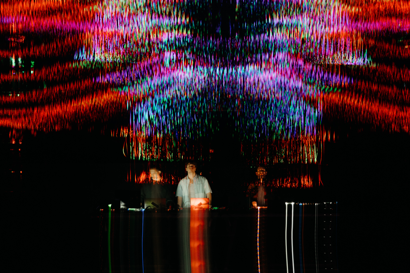 Ανταπόκριση από την παράσταση «Aether» των Max Cooper και Satyajit Das στο Μέγαρο Μουσικής Αθηνών