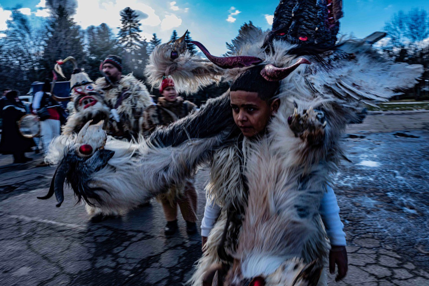 Surva Festival: Ένα Photo Story του Τάσσου Βρετού από την καρναβαλική γιορτή στη Βουλγαρία