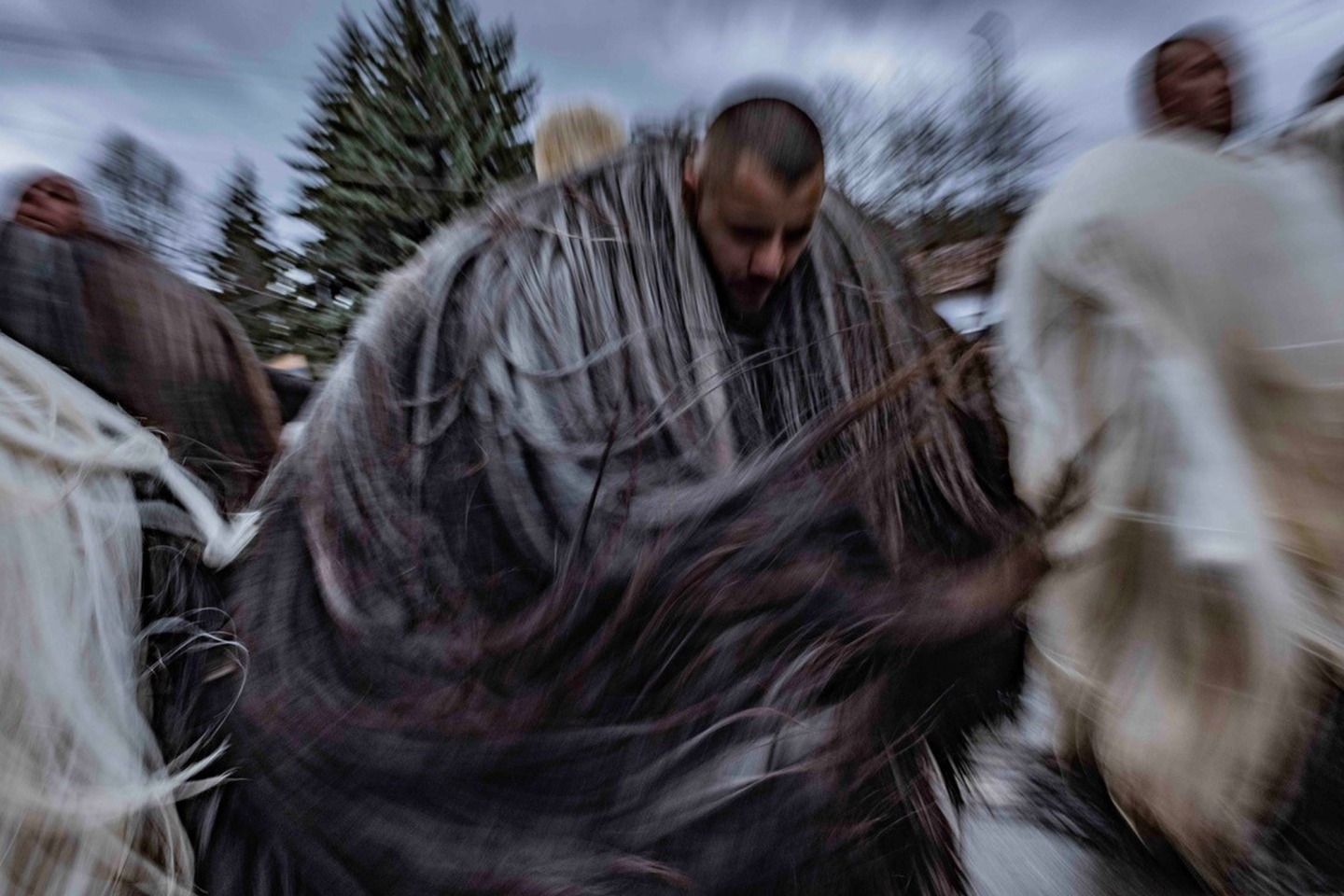 Surva Festival: Ένα Photo Story του Τάσσου Βρετού από την καρναβαλική γιορτή στη Βουλγαρία