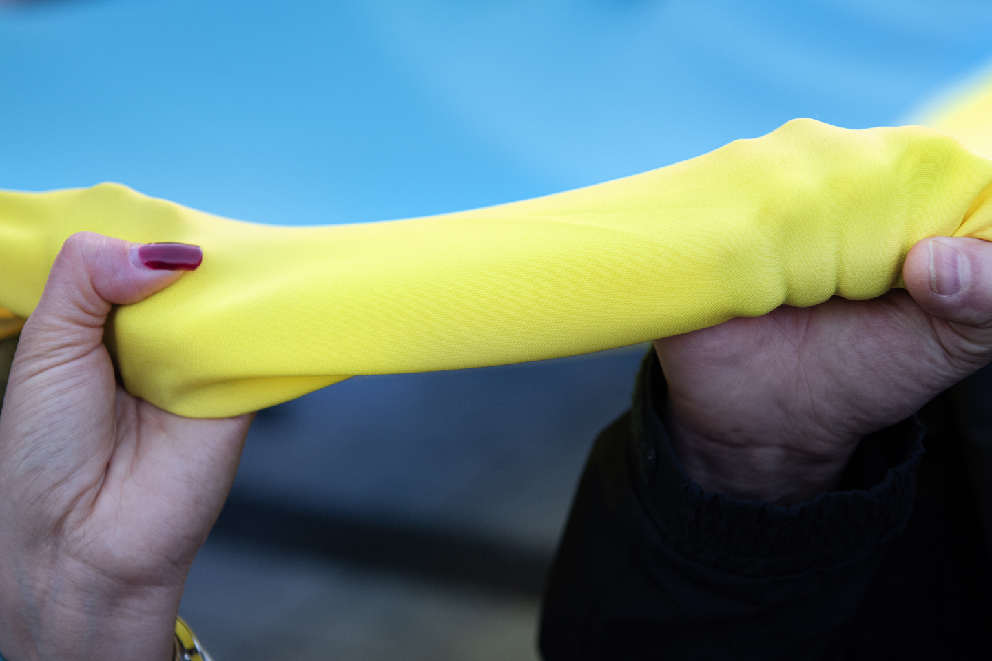 Δύο χρόνια από τη ρωσική εισβολή στην Ουκρανία: Φωτορεπορτάζ από την ειρηνική πορεία υποστήριξης της Ουκρανίας στην Αθήνα