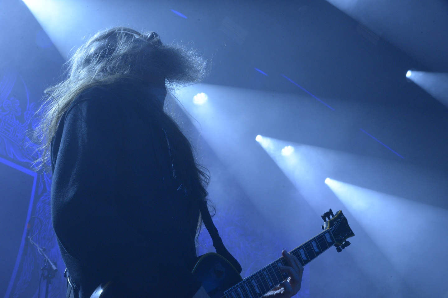 Emperor: Ανταπόκριση από τη sold out συναυλία του νορβηγικού black metal συγκροτήματος στην Αθήνα, στο Floyd