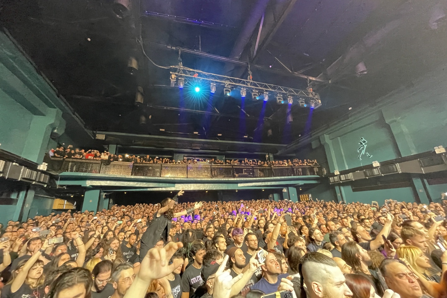 Emperor: Ανταπόκριση από τη sold out συναυλία του νορβηγικού black metal συγκροτήματος στην Αθήνα, στο Floyd