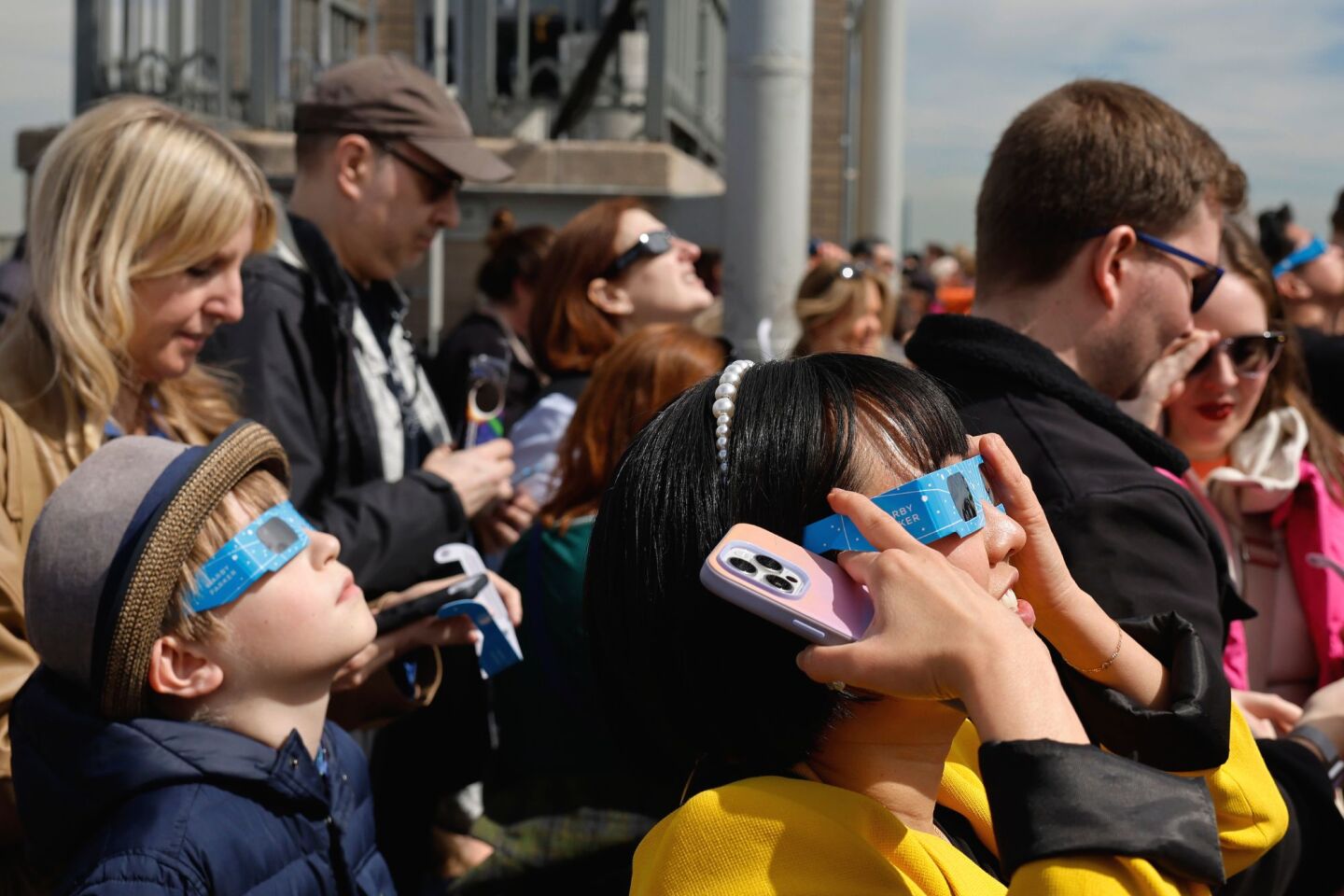 18 χρόνια μετά την ολική έκλειψη του 2006  που ήταν ορατή από το Καστελόριζο η σημερινή