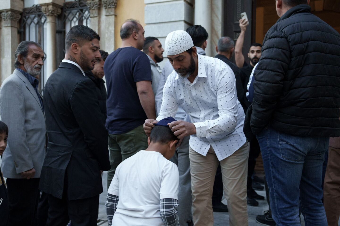 Προσευχή μουσουλμάνων για τον εορτασμό της Λύσης της Νηστείας του Ραμαζανίου (Εΐντ αλ-Φιτρ) στο Γενί Τζαμί της Θεσσαλονίκης