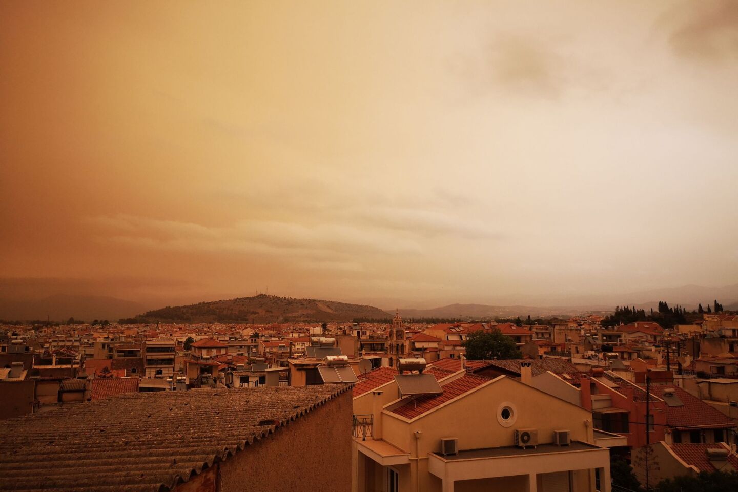 Το Ναύπλιο καλυμένο από την αφρικανική σκόνη 