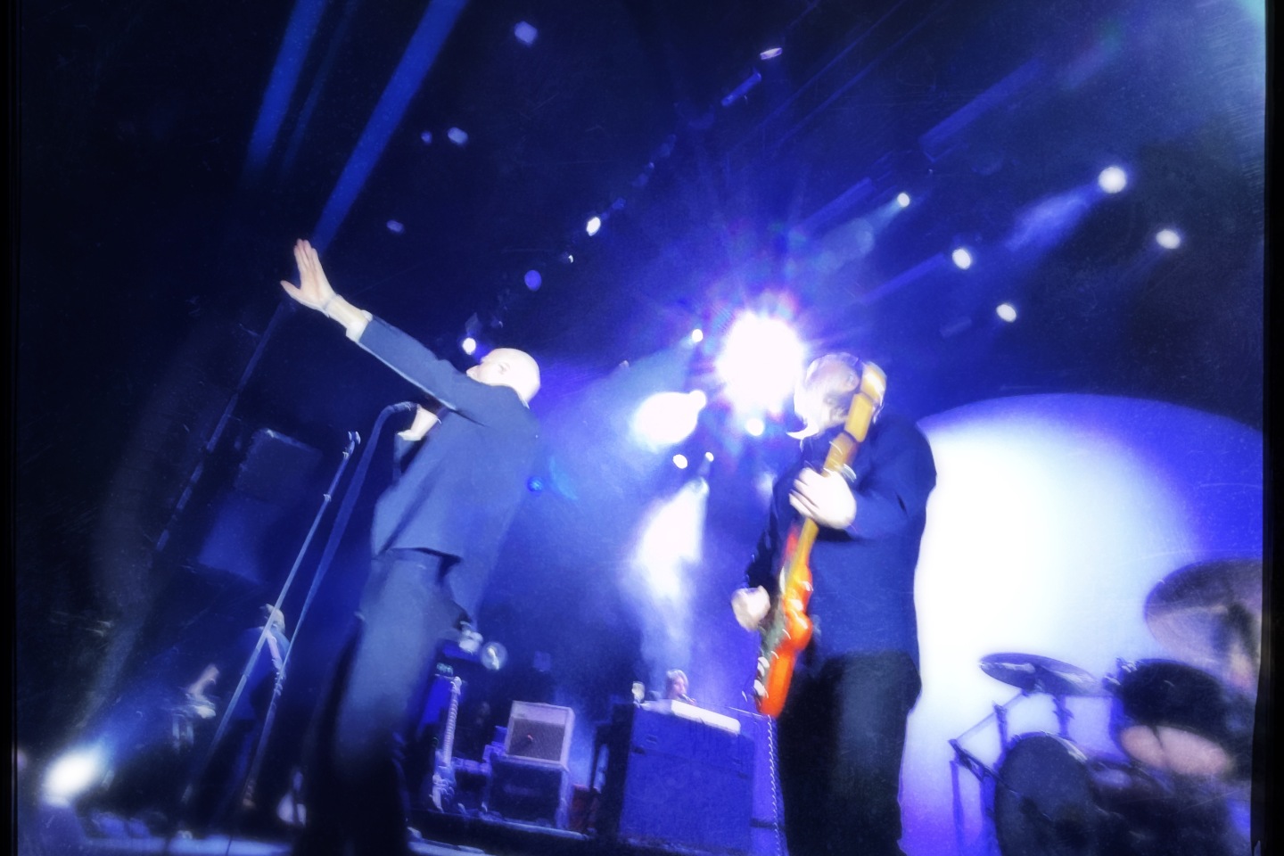 Sivert Høyem: Ανταπόκριση από τη συναυλία στο Floyd σε 30 εικόνες του φωτογράφου Πέτρου Νικόλτσου