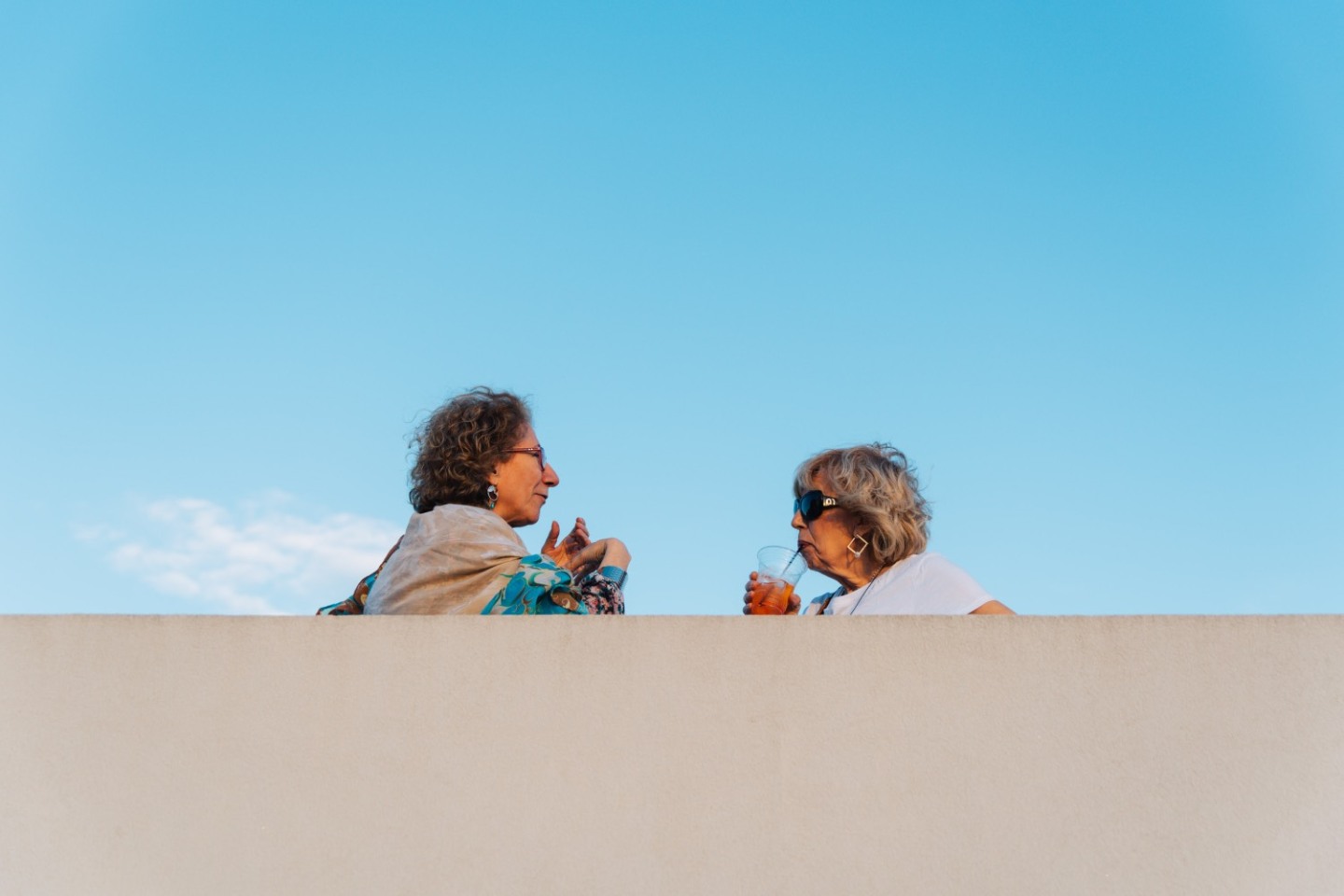 Voice 102.5: Μουσική, ποτό και τέχνη στους ορόφους του ΕΜΣΤ