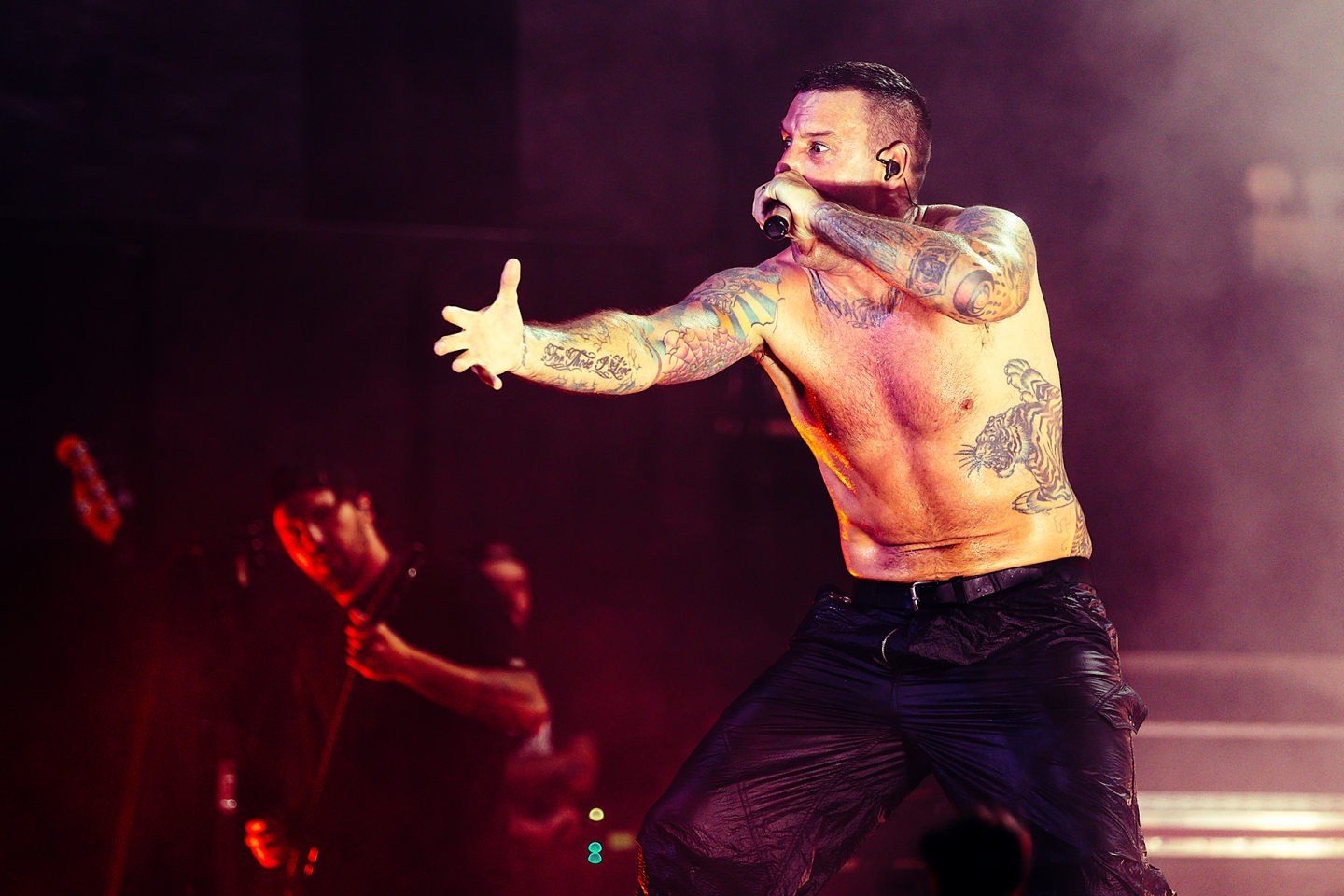 Parkway Drive: Ανταπόκριση από τη sold out συναυλία της αυστραλιανής metal μπάντας στην Αθήνα, στο Floyd, την Τρίτη 11 Ιουνίου 2024.