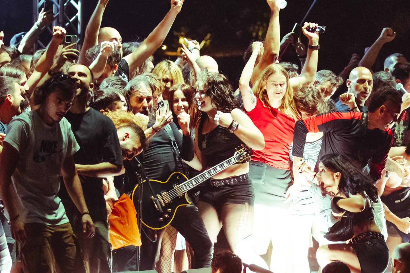 Rotting Christ: Ανταπόκριση από την επετειακή συναυλία για τα 35 χρόνια της ελληνικής black metal μπάντας στο Θέατρο Λυκαβηττού