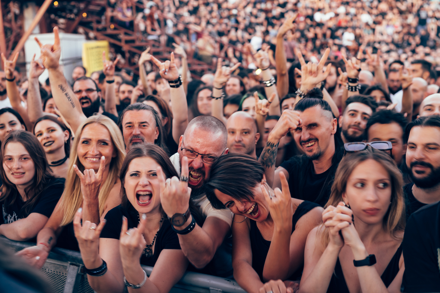 Rotting Christ: Ανταπόκριση από την επετειακή συναυλία για τα 35 χρόνια της ελληνικής black metal μπάντας στο Θέατρο Λυκαβηττού