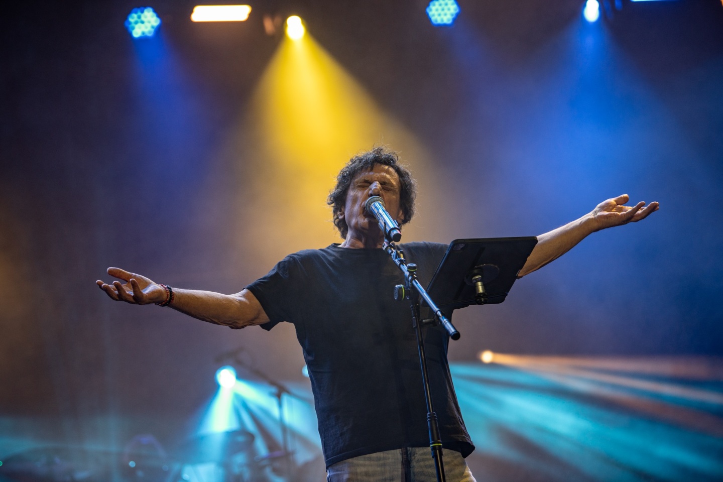 Βασίλης Παπακωνσταντίνου: Ανταπόκριση από τη συναυλία στο Release Athens 2024 με Gus G.