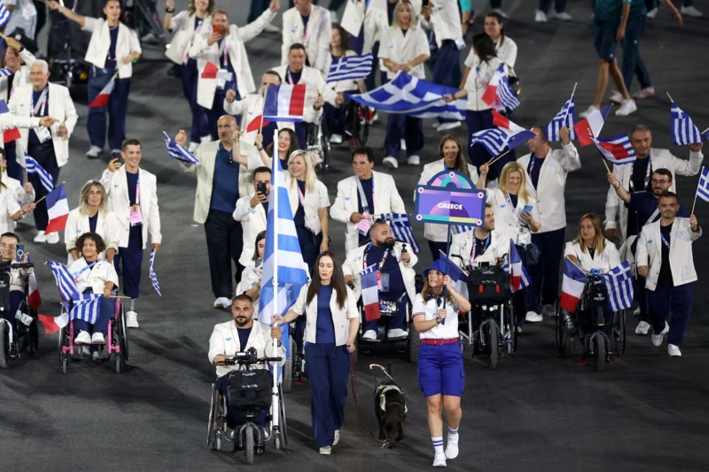 Κλικ γεμάτα χρώματα και χαμόγελα στην Τελετή Έναρξης των Παραολυμπιακών Αγώνων 2024  