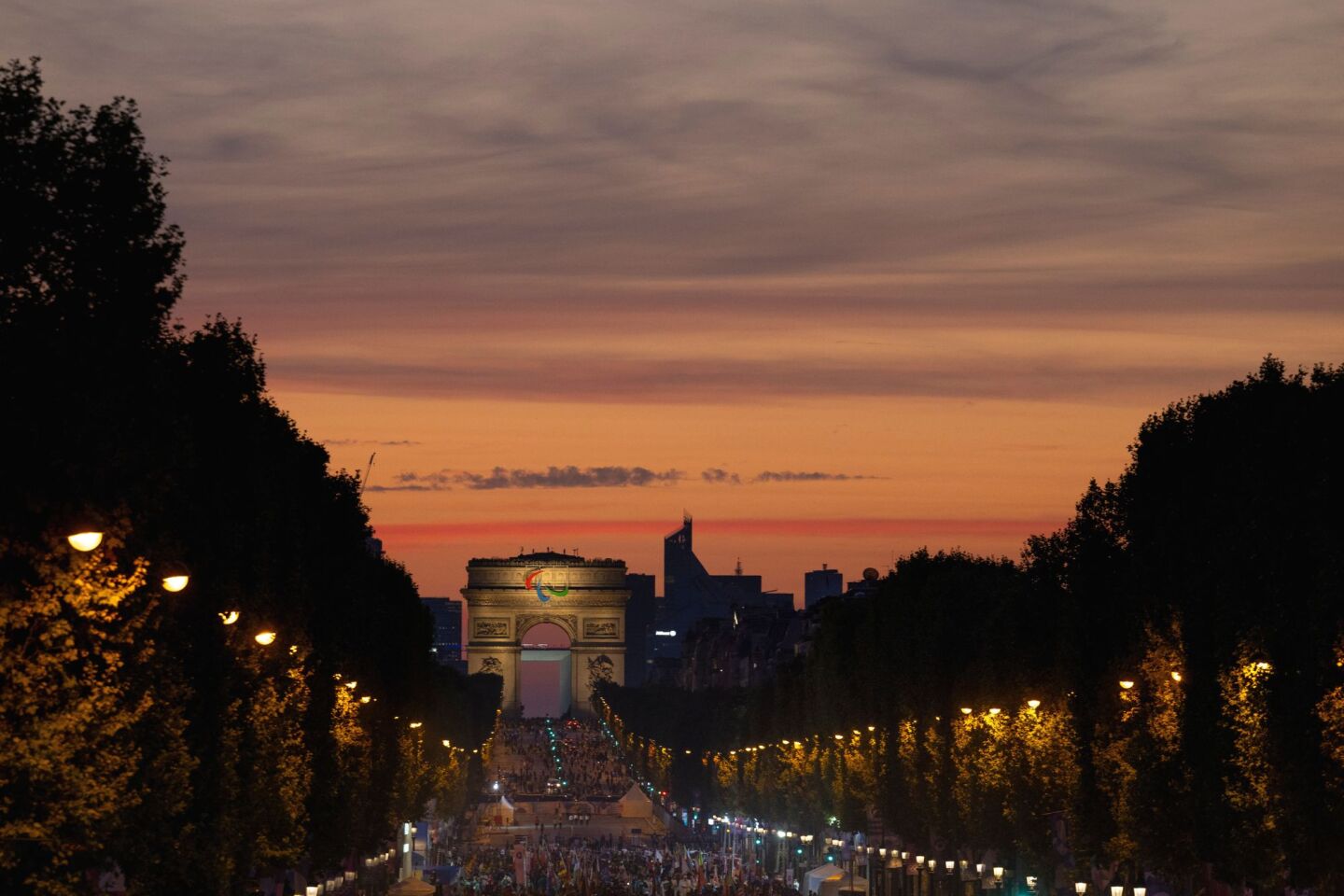 Στην Πόλη του Φωτός ένα υπερθέαμα με βασικό μήνυμα την συμπερίληψη