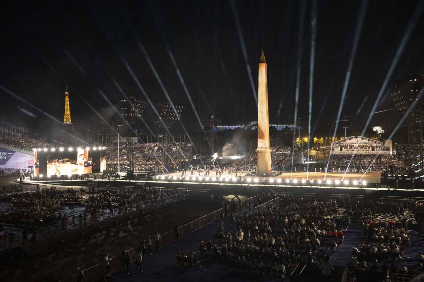 Η τελετή έναρξης αντιπροσώπευε την έναρξη μιας «παραολυμπιακής επανάστασης» με πρωταγωνιστές τους αθλητές