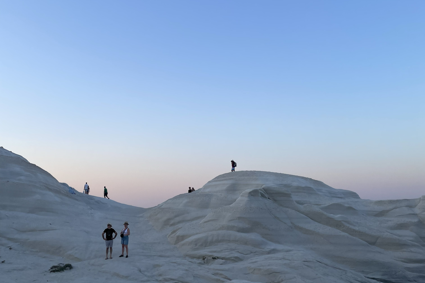 Σαρακήνικο στη Μήλο: Ένα photo story του φωτογράφου Πέτρου Νικόλτσου από τη φημισμένη παραλία και το νησί