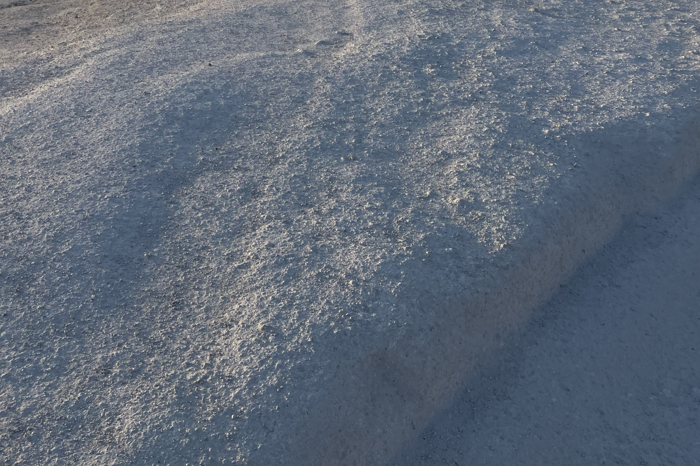 Σαρακήνικο στη Μήλο: Ένα photo story του φωτογράφου Πέτρου Νικόλτσου από τη φημισμένη παραλία και το νησί