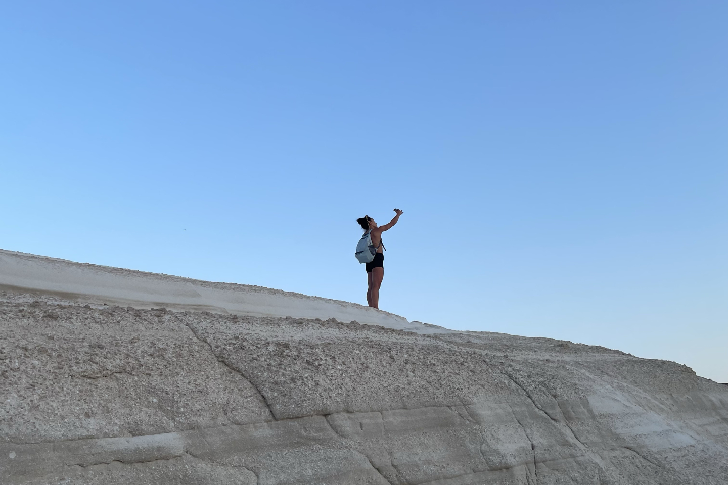 Σαρακήνικο στη Μήλο: Ένα photo story του φωτογράφου Πέτρου Νικόλτσου από τη φημισμένη παραλία και το νησί