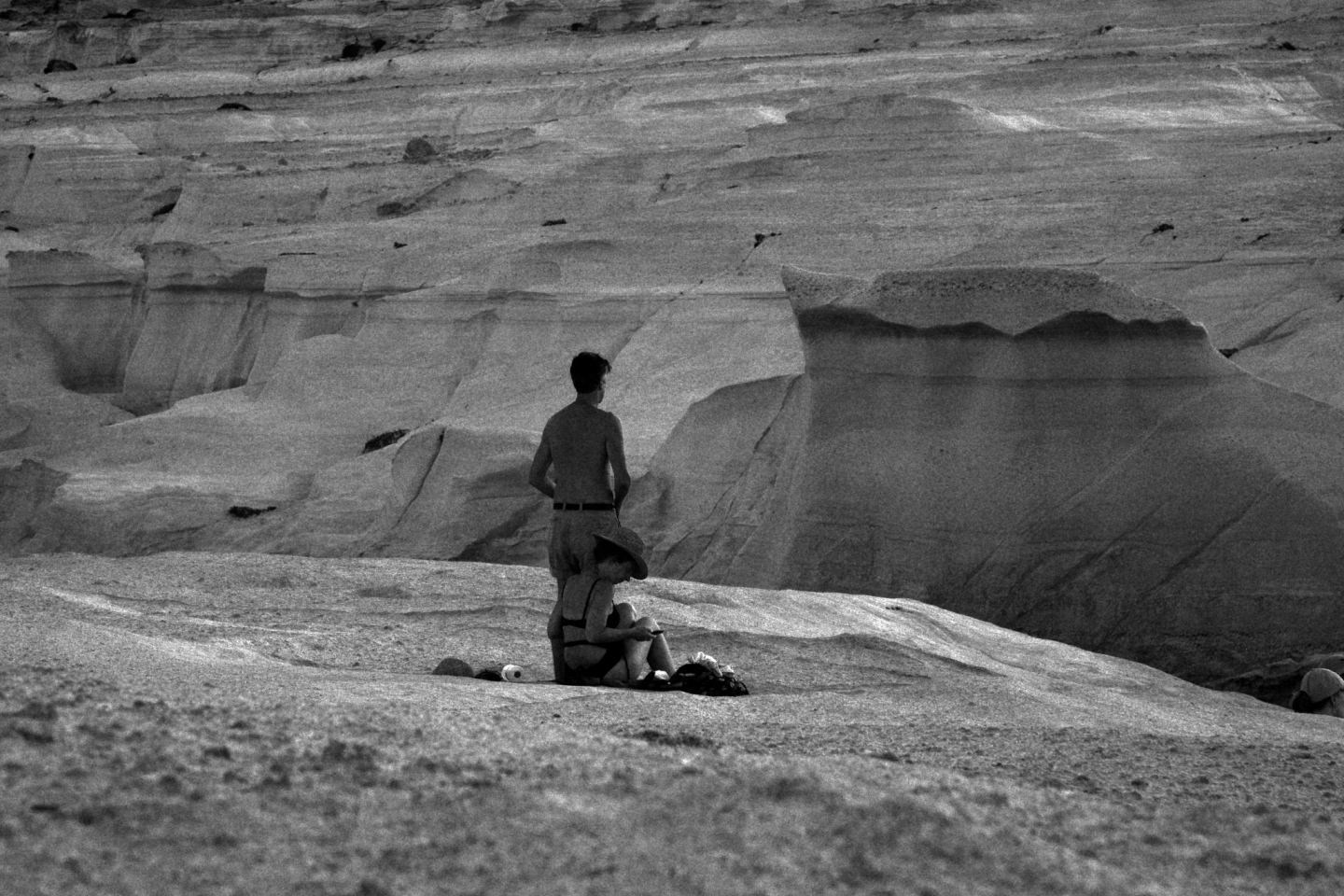 Σαρακήνικο στη Μήλο: Ένα photo story του φωτογράφου Πέτρου Νικόλτσου από τη φημισμένη παραλία και το νησί
