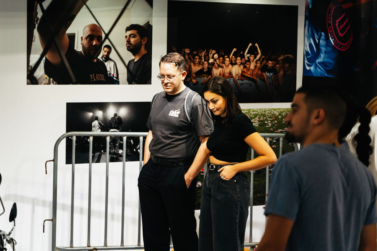 Δημήτρης Μουγκός, «Κάνα Δυο Φωτογραφίες»