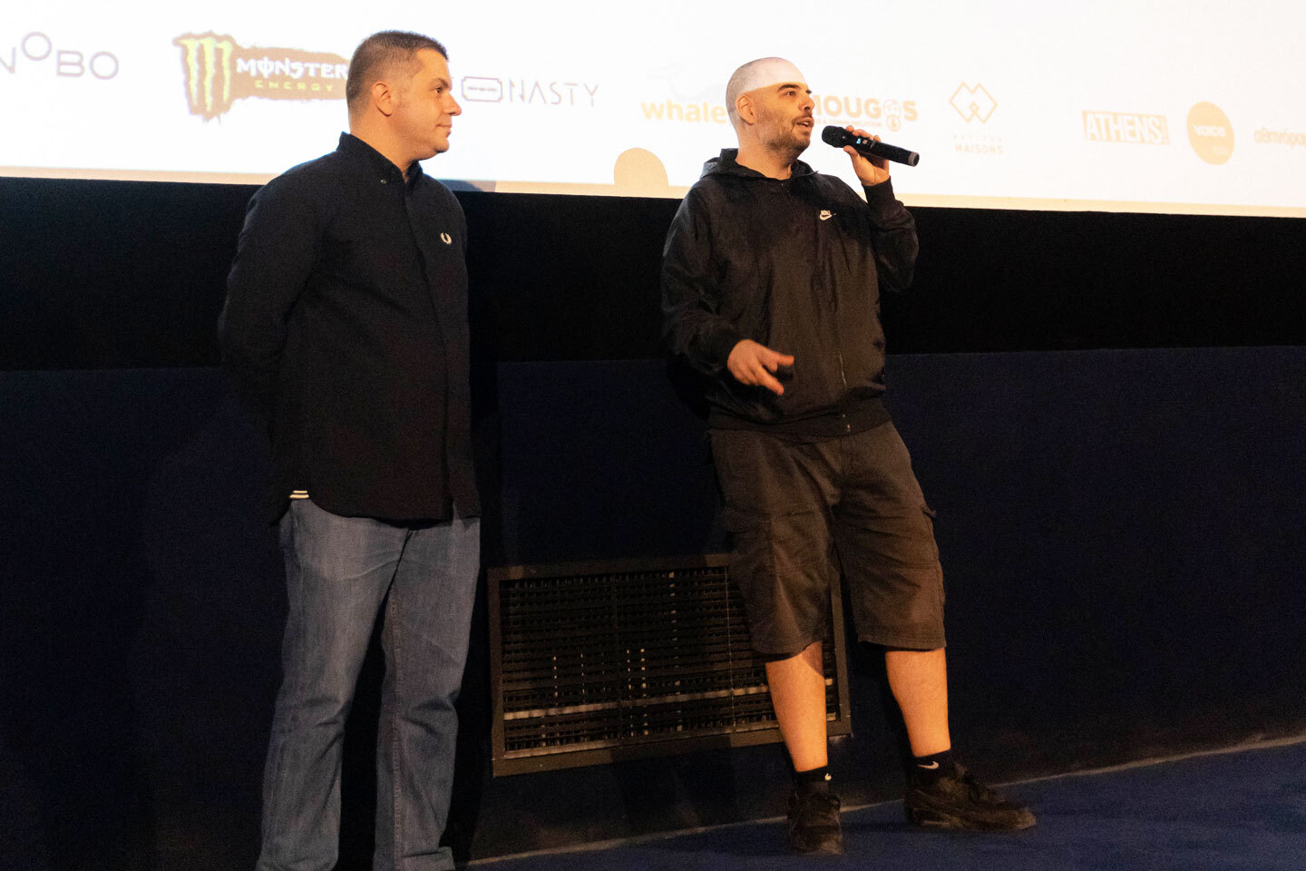 Δημήτρης Μουγκός, «Κάνα Δυο Φωτογραφίες»