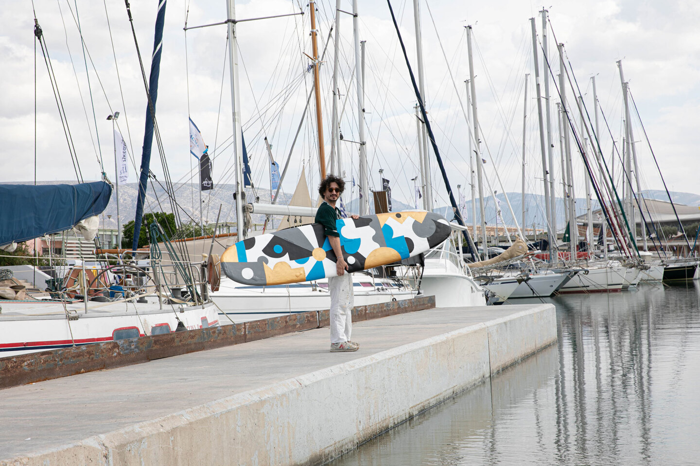 Surfing on the Art Waves / Cacao Rocks © M. Markezi