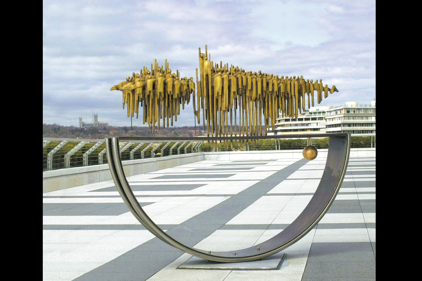 «Ειρήνη» (2001), Έκθεση: «Συνδέοντας κόσμους» Κέντρο Τζ. Φ. Κέννεντυ, Ουάσινγκτον, ανοξείδωτος χάλυβας, μπρούτζος, 180 x 200 x 40 εκ.