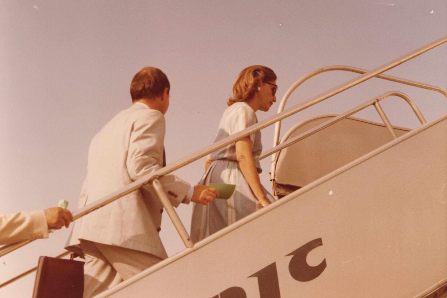 Κώστας Σημίτης 1936 – 2025: Η διαδρομή, η δράση και η ζωή του σε σπάνιες εικόνες