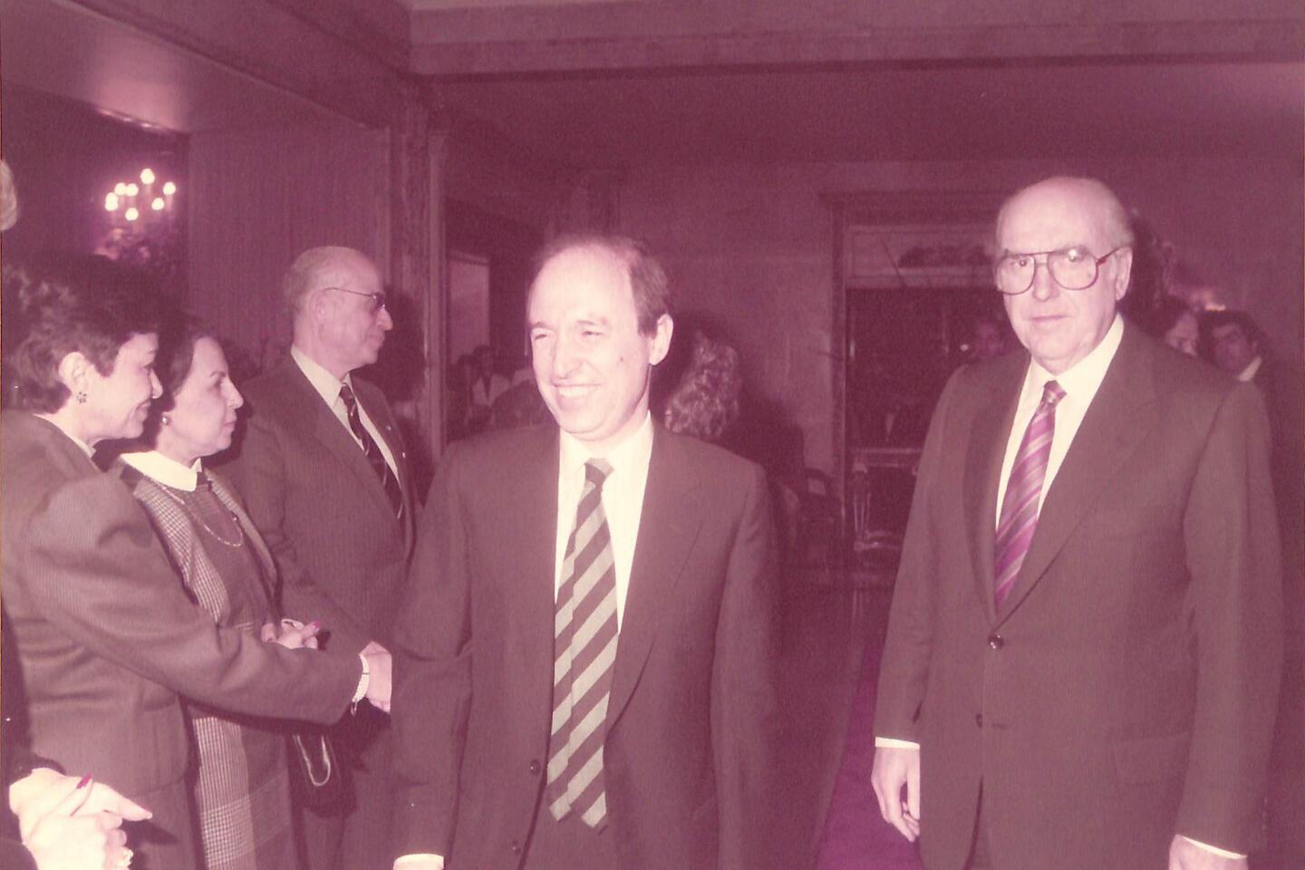 Κώστας Σημίτης 1936 – 2025: Η διαδρομή, η δράση και η ζωή του σε σπάνιες εικόνες