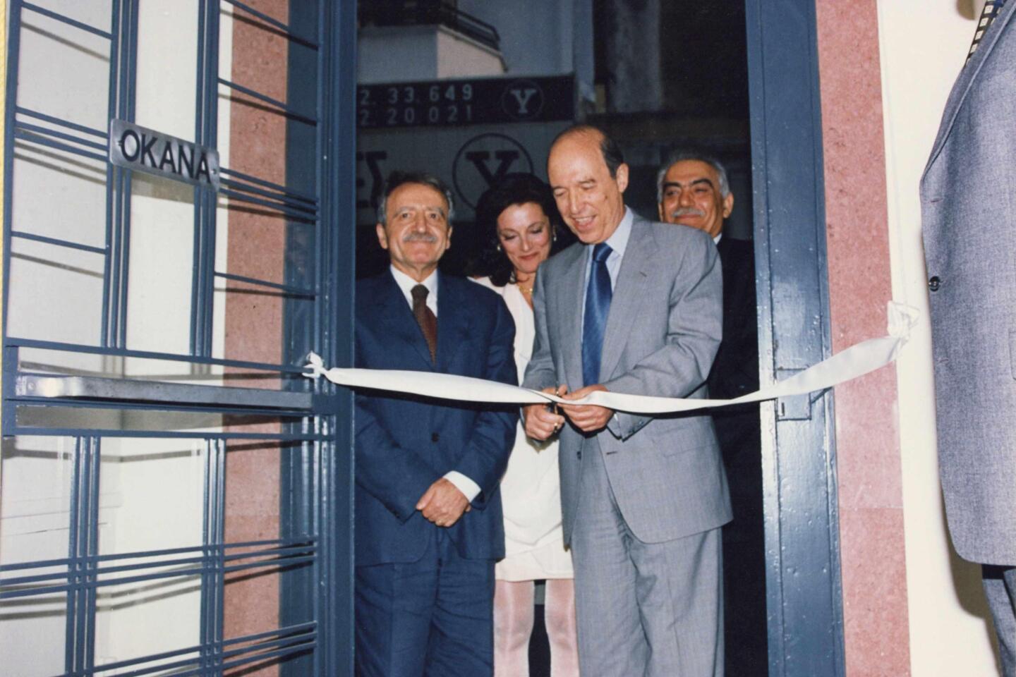 Κώστας Σημίτης 1936 – 2025: Η διαδρομή, η δράση και η ζωή του σε σπάνιες εικόνες