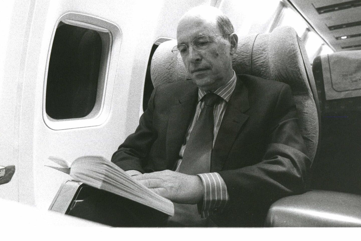 Κώστας Σημίτης 1936 – 2025: Η διαδρομή, η δράση και η ζωή του σε σπάνιες εικόνες