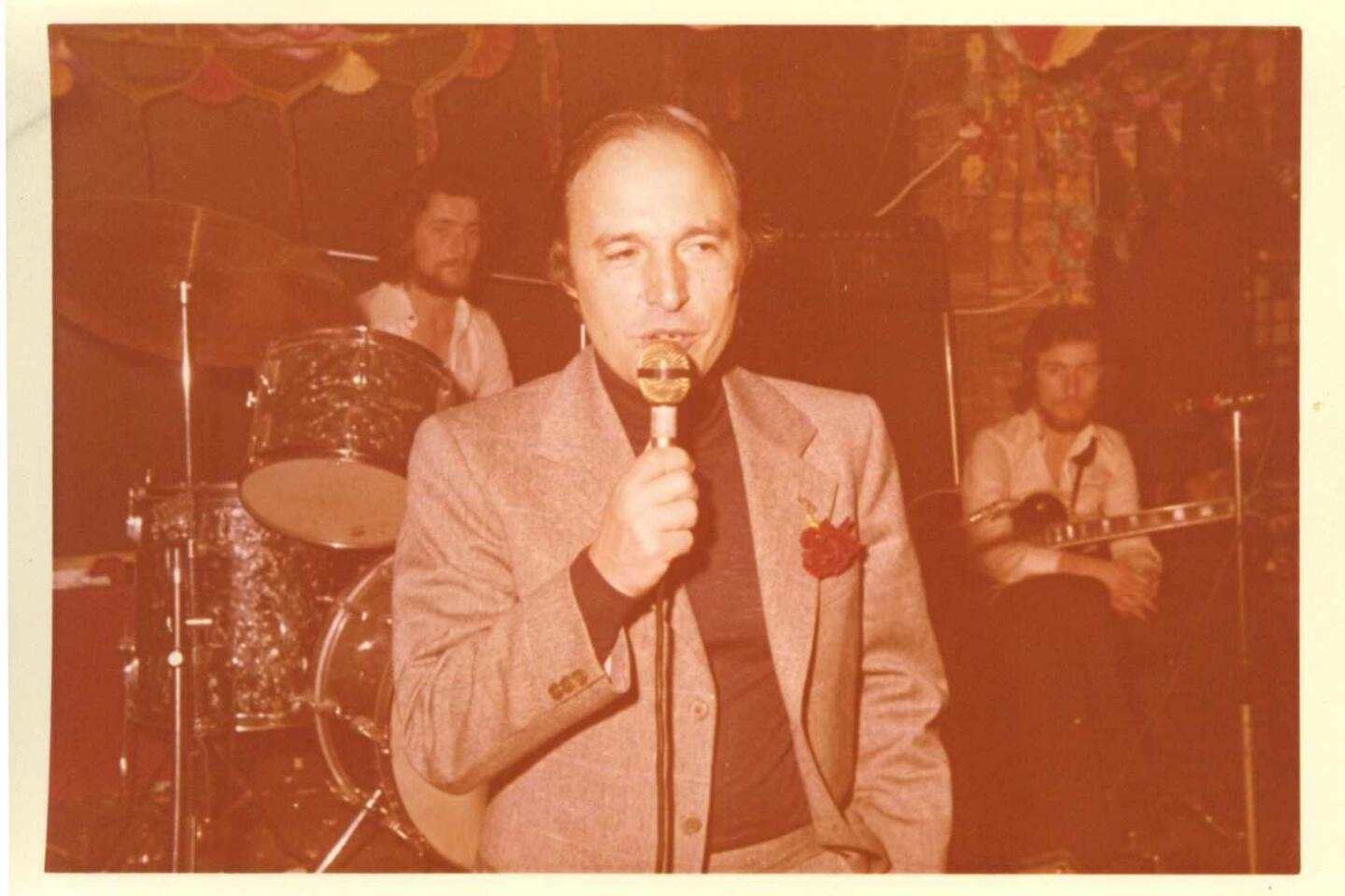 Κώστας Σημίτης: 70 φωτογραφίες από την πολιτική διαδρομή, τη δράση και τη ζωή του τέως πρωθυπουργού και προέδρου του ΠΑΣΟΚ, που πέθανε σε ηλικία 88 ετών.