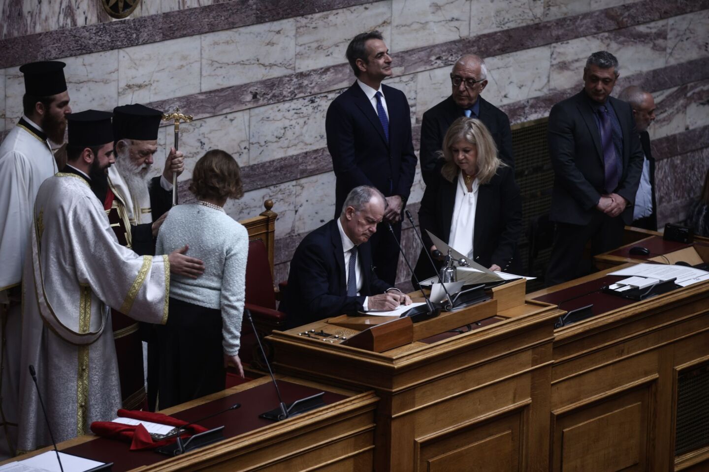 Οι υπογραφές σε τέσσερις παπύρους 