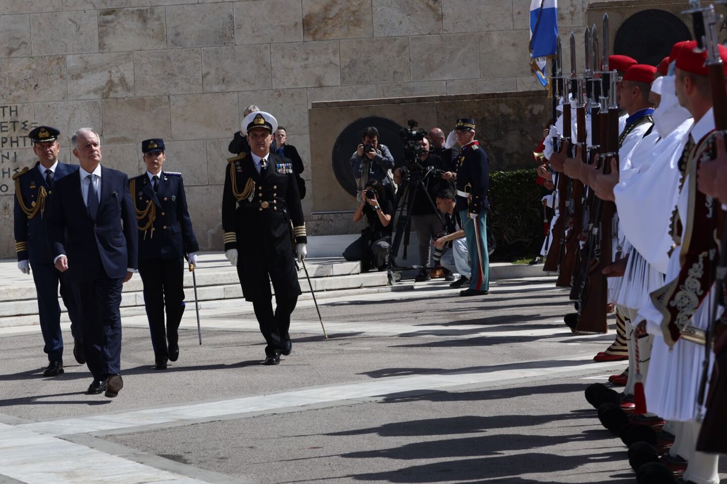 Ιδιαίτερα συγκινημένος ο νέος Πρόεδρος της Δημοκρατίας