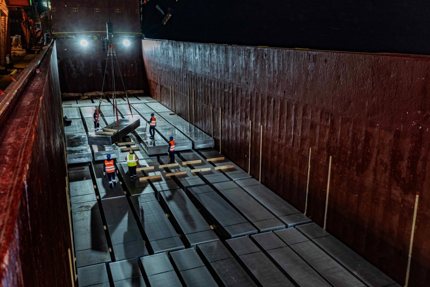 Προσεγγίζοντας τη METLEN: Οι δρόμοι ενός νέου Βιομηχανικού Κοσμοπολιτισμού: Έκθεση Φωτογραφίας του Τάσου Βρεττού για την Ιστορία και το Μέλλον της Ελληνικής Μεταλλουργίας