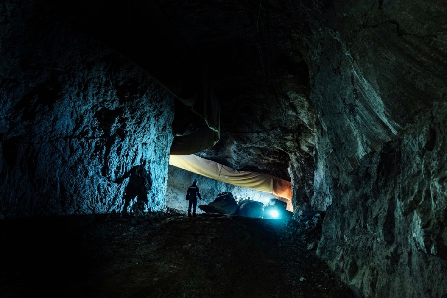 Προσεγγίζοντας τη METLEN: Οι δρόμοι ενός νέου Βιομηχανικού Κοσμοπολιτισμού: Έκθεση Φωτογραφίας του Τάσου Βρεττού για την Ιστορία και το Μέλλον της Ελληνικής Μεταλλουργίας