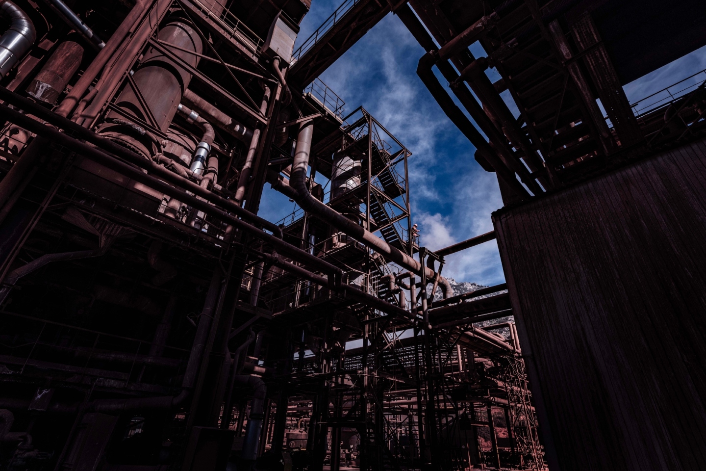 Προσεγγίζοντας τη METLEN: Οι δρόμοι ενός νέου Βιομηχανικού Κοσμοπολιτισμού: Έκθεση Φωτογραφίας του Τάσου Βρεττού για την Ιστορία και το Μέλλον της Ελληνικής Μεταλλουργίας