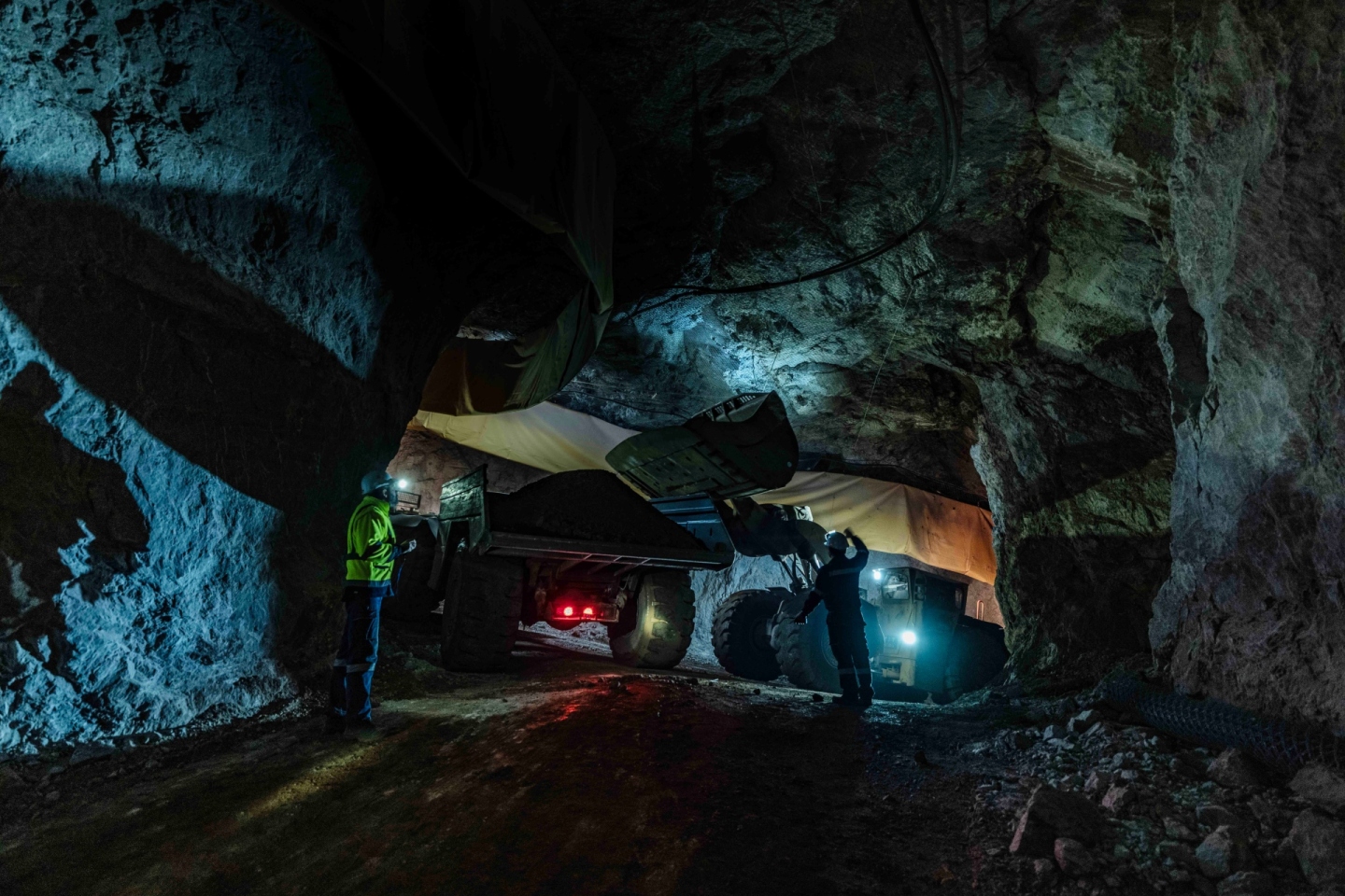 Προσεγγίζοντας τη METLEN: Οι δρόμοι ενός νέου Βιομηχανικού Κοσμοπολιτισμού: Έκθεση Φωτογραφίας του Τάσου Βρεττού για την Ιστορία και το Μέλλον της Ελληνικής Μεταλλουργίας