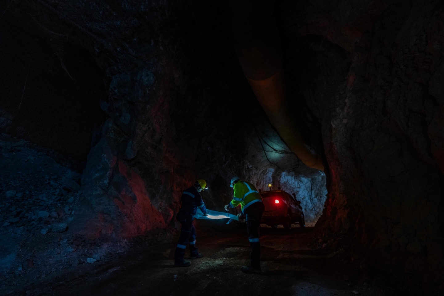 Προσεγγίζοντας τη METLEN: Οι δρόμοι ενός νέου Βιομηχανικού Κοσμοπολιτισμού: Έκθεση Φωτογραφίας του Τάσου Βρεττού για την Ιστορία και το Μέλλον της Ελληνικής Μεταλλουργίας