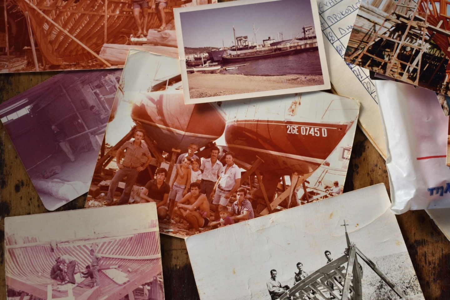 Ένα πρωινό στο ναυπηγείο του κύριου Πράσινου στη Σαλαμίνα