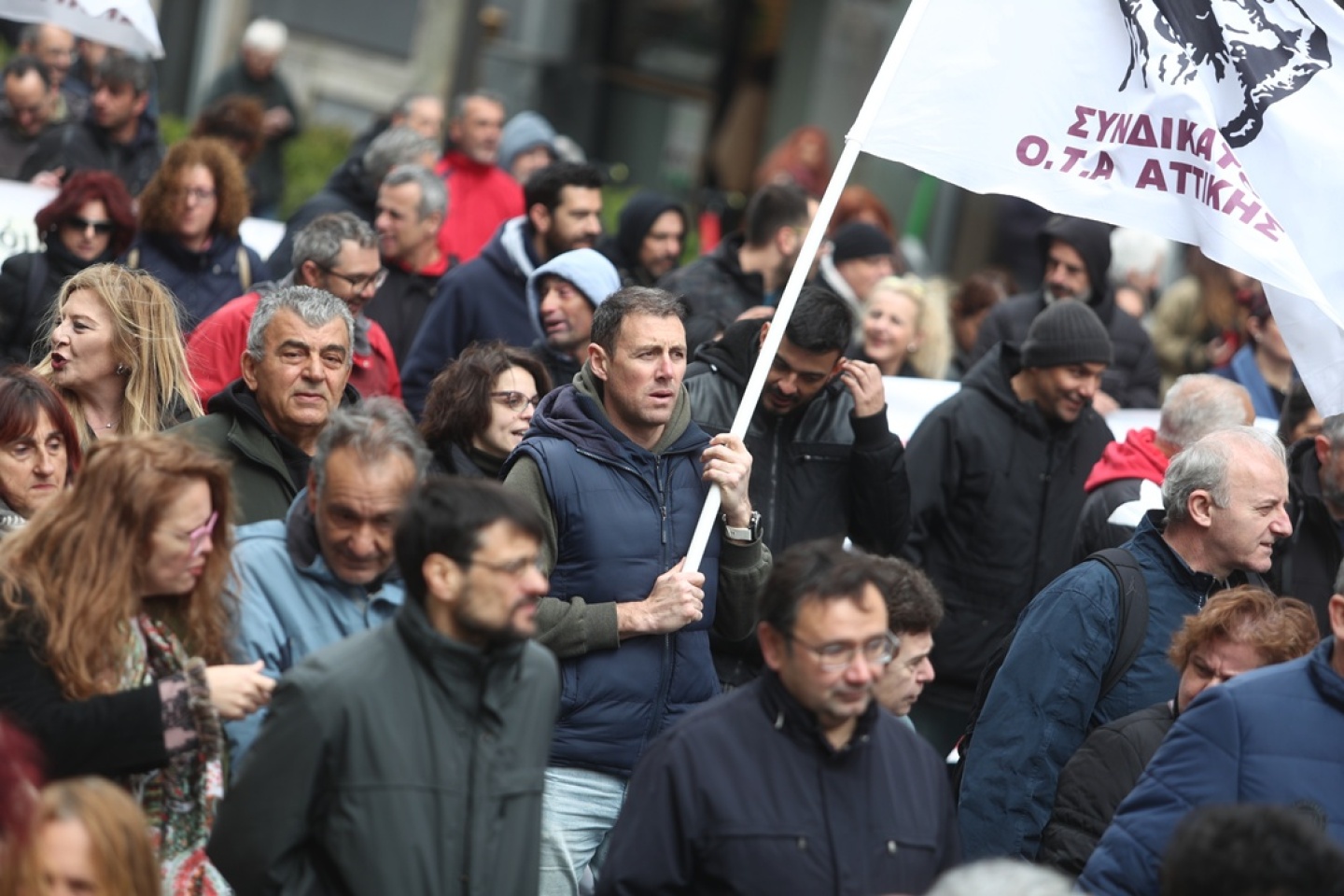 Απεργία 9 Απριλίου: 12 + 1 εικόνες από τις συγκεντρώσεις σε Αθήνα και Θεσσαλονίκη