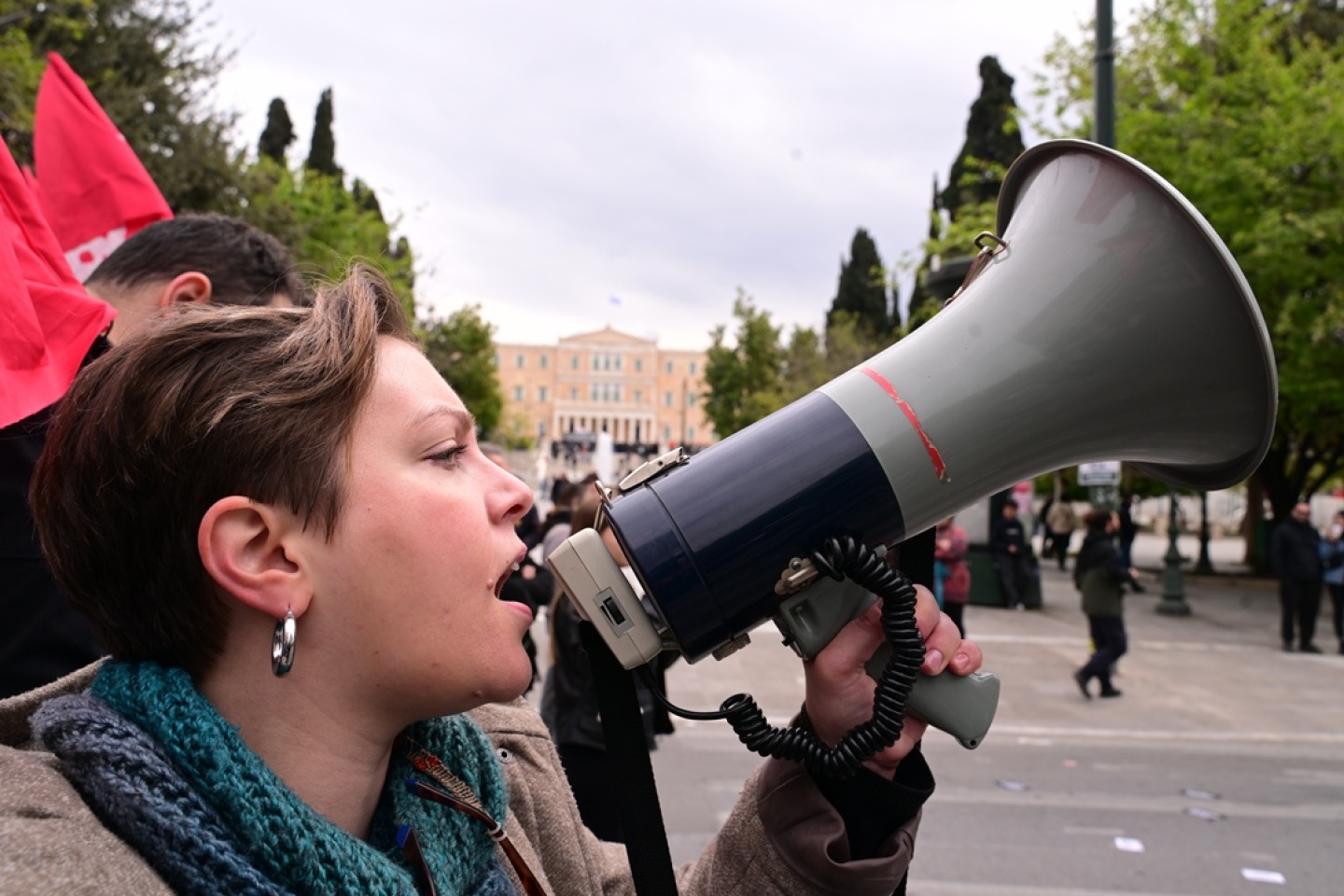 Απεργία 9 Απριλίου: 12 + 1 εικόνες από τις συγκεντρώσεις σε Αθήνα και Θεσσαλονίκη