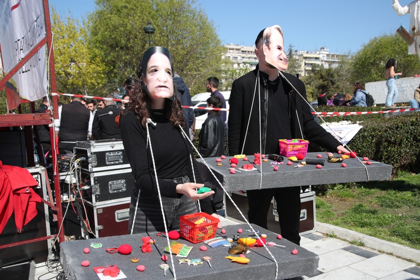 Απεργία 9 Απριλίου: 12 + 1 εικόνες από τις συγκεντρώσεις σε Αθήνα και Θεσσαλονίκη