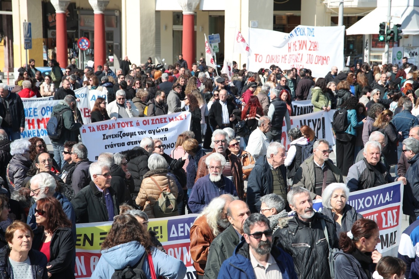 Απεργία 9 Απριλίου: 12 + 1 εικόνες από τις συγκεντρώσεις σε Αθήνα και Θεσσαλονίκη
