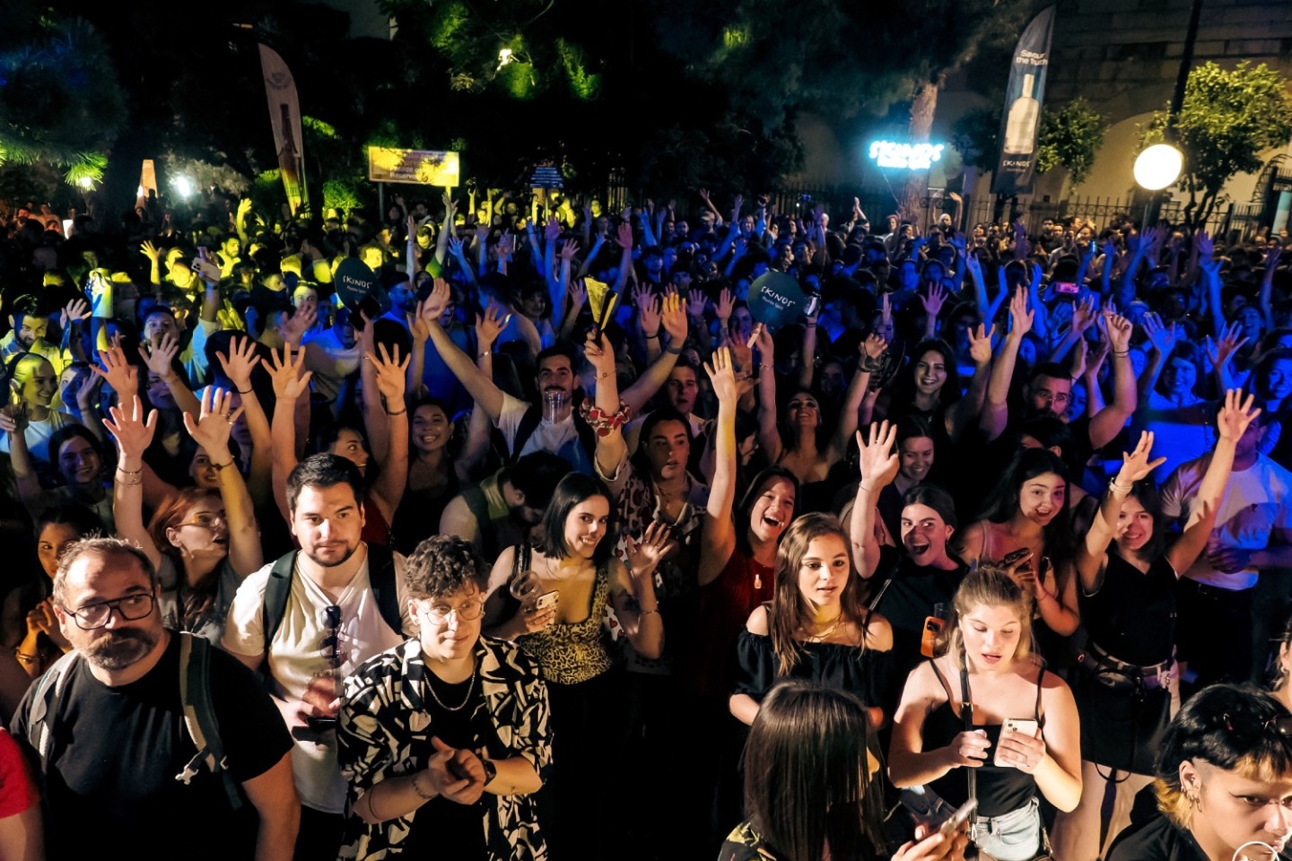 Ένας χρόνος με το μπαλκόνι του Papazó, από τον Voice102.5