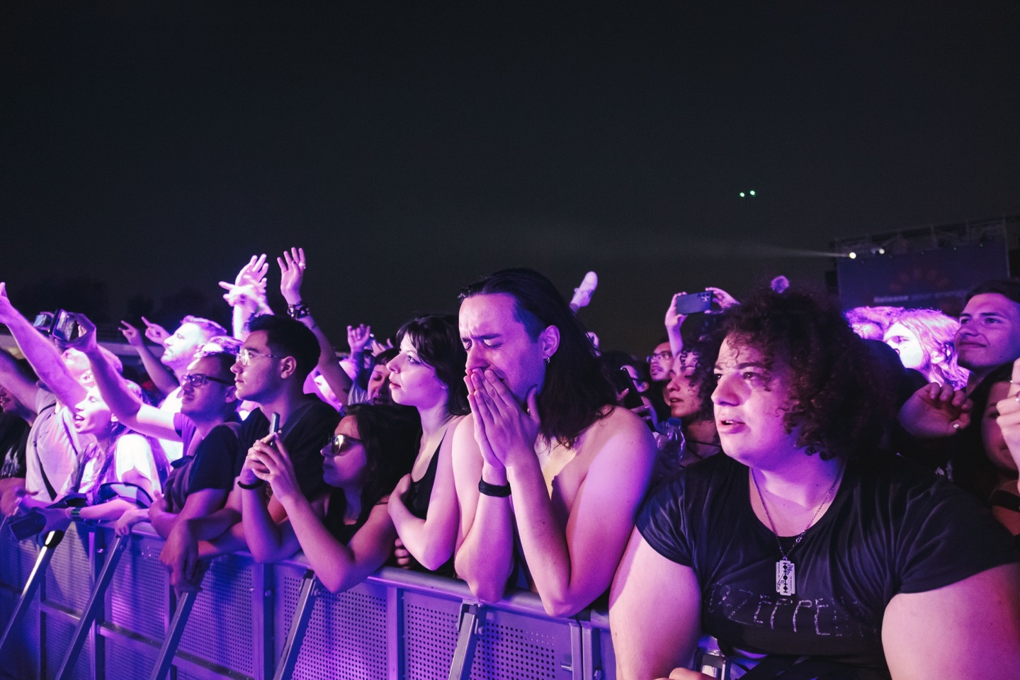 Release Athens 2025: Ανταπόκριση - φωτορεπορτάζ από τις εμφανίσεις των Avenged Sevenfold και Palaye Royale στην Πλατεία Νερού.