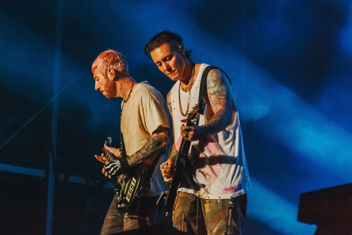 Release Athens 2025: Ανταπόκριση - φωτορεπορτάζ από τις εμφανίσεις των Avenged Sevenfold και Palaye Royale στην Πλατεία Νερού.