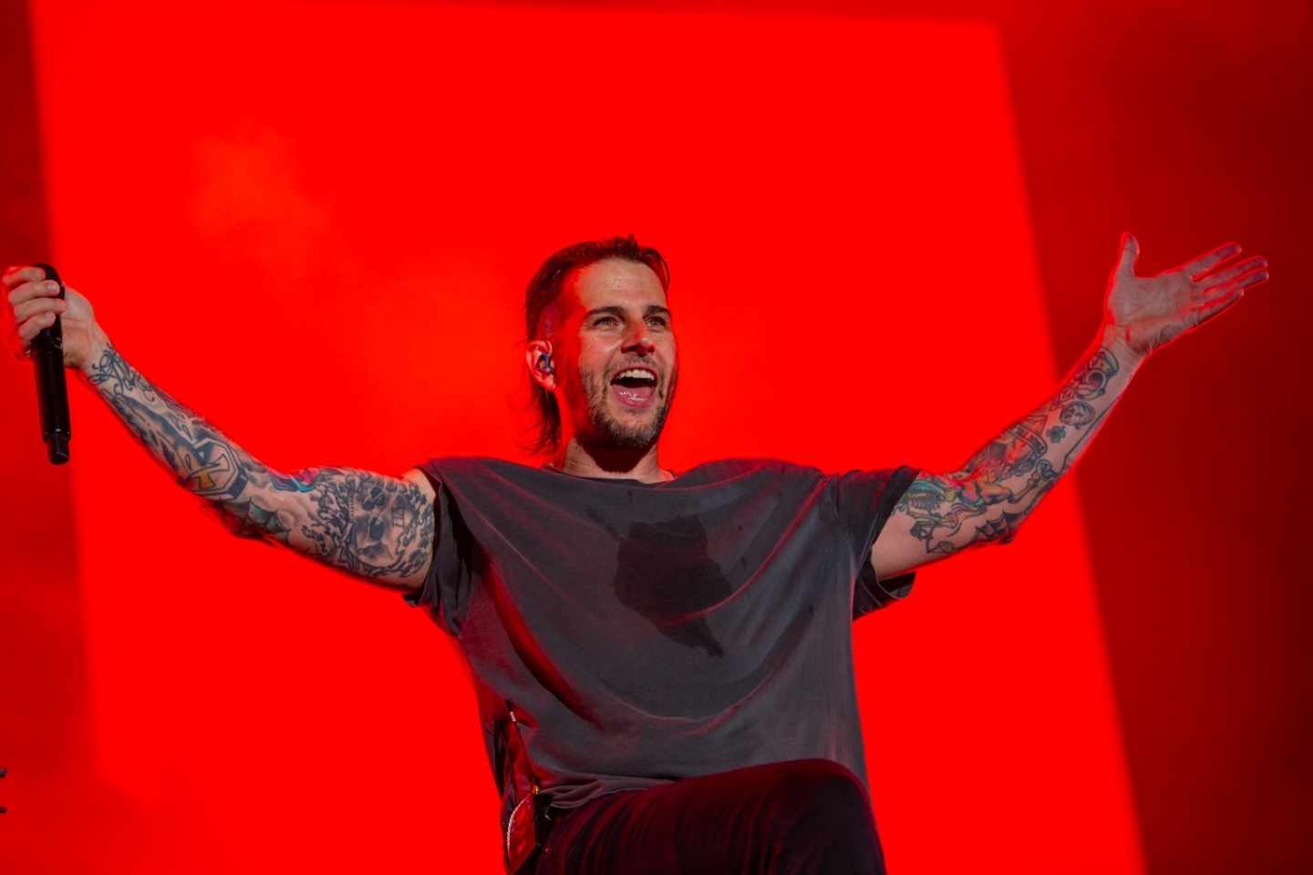 Release Athens 2025: Ανταπόκριση - φωτορεπορτάζ από τις εμφανίσεις των Avenged Sevenfold και Palaye Royale στην Πλατεία Νερού.