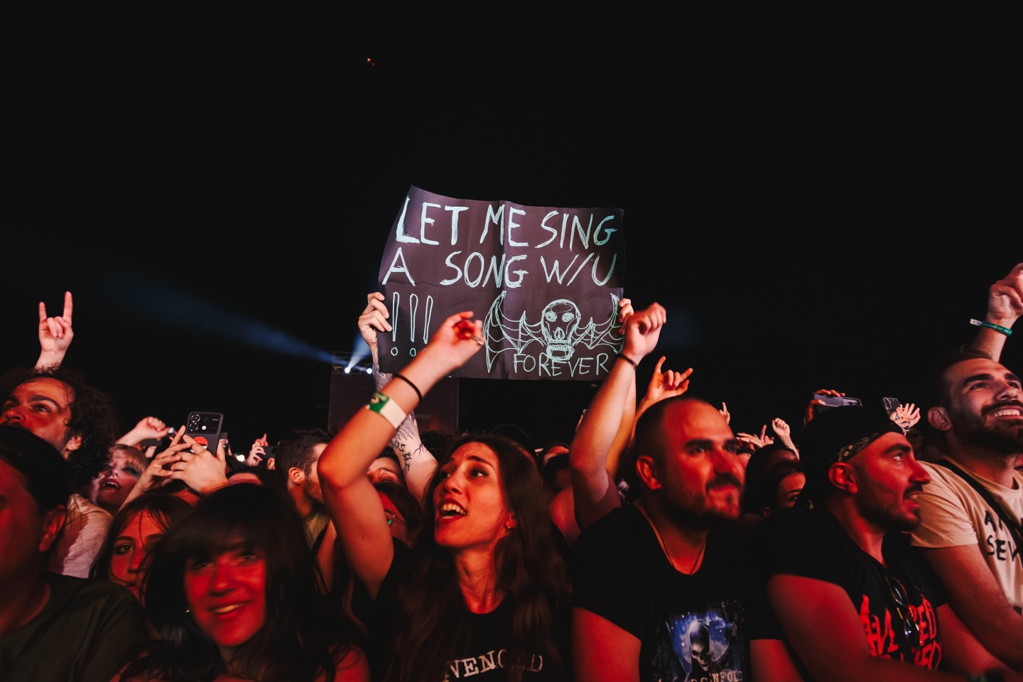 Release Athens 2025: Ανταπόκριση - φωτορεπορτάζ από τις εμφανίσεις των Avenged Sevenfold και Palaye Royale στην Πλατεία Νερού.