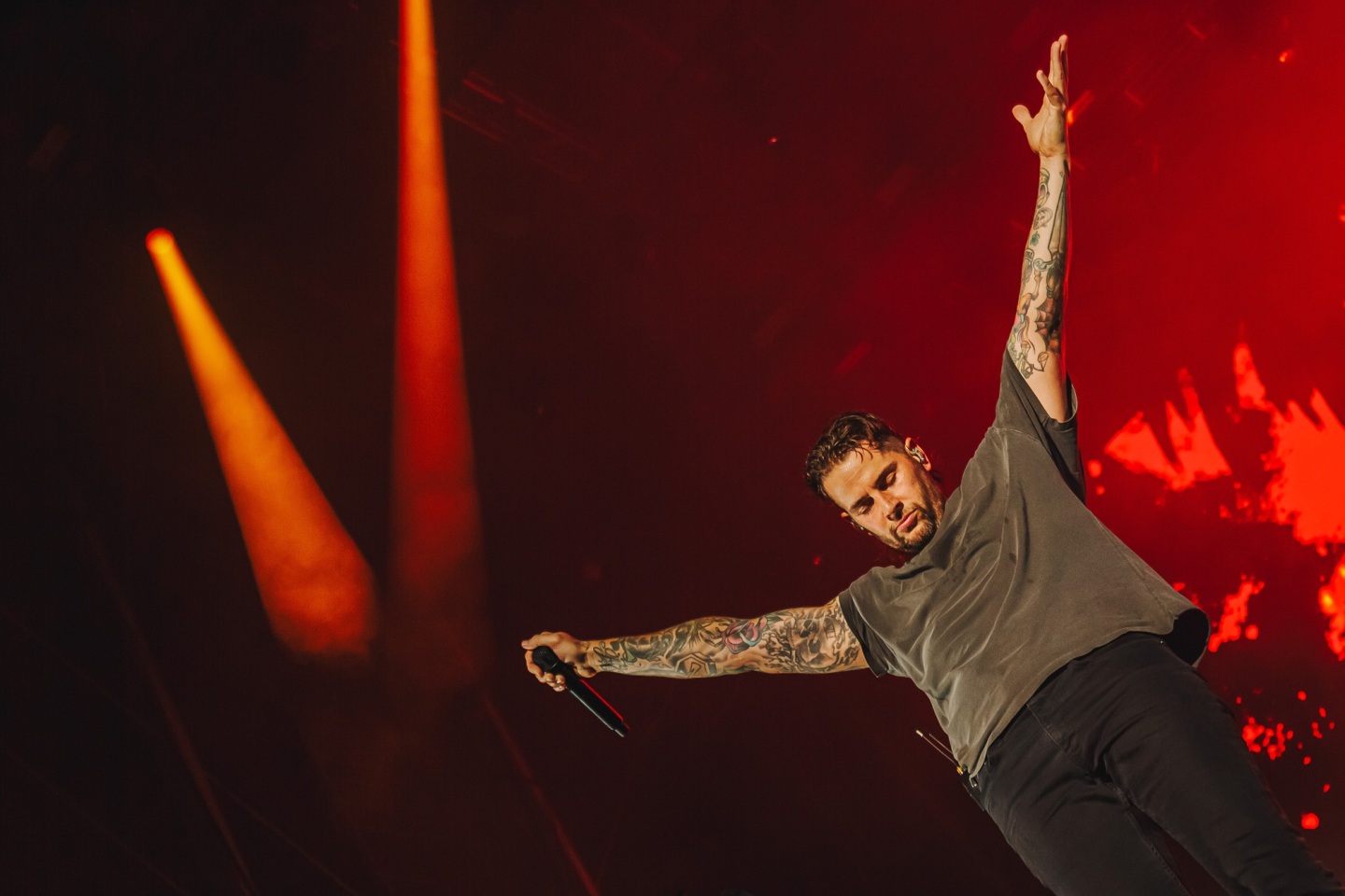 Release Athens 2025: Ανταπόκριση - φωτορεπορτάζ από τις εμφανίσεις των Avenged Sevenfold και Palaye Royale στην Πλατεία Νερού.